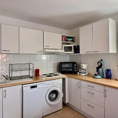 Agreable Pavillon Avec Grande Terrasse Pour 6 Personnes *