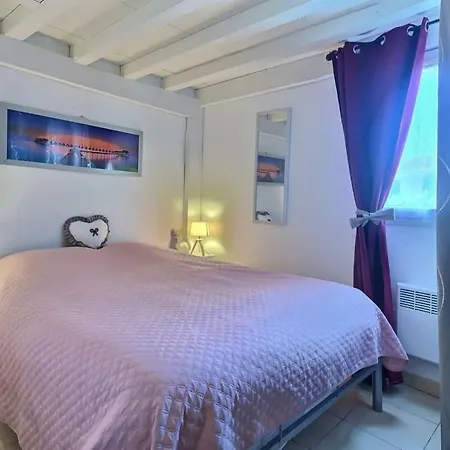 Agreable Pavillon Avec Grande Terrasse Pour 6 Personnes * Вальрас-Пляж
