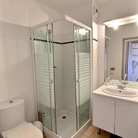 Agreable Pavillon Avec Grande Terrasse Pour 6 Personnes בית נופש *