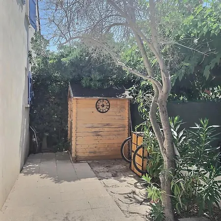 Agreable Pavillon Avec Grande Terrasse Pour 6 Personnes בית נופש ולראס-פלאז'